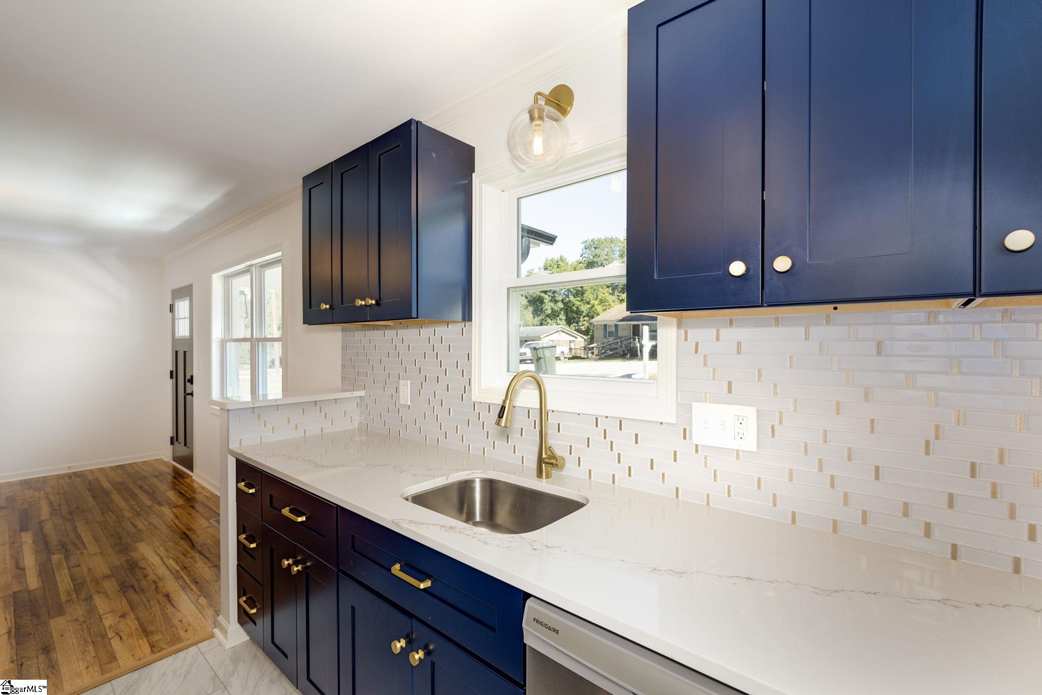 236 Alameda Street Greenville, SC 29607 - Photo 5 of 21 Gallery Image 5