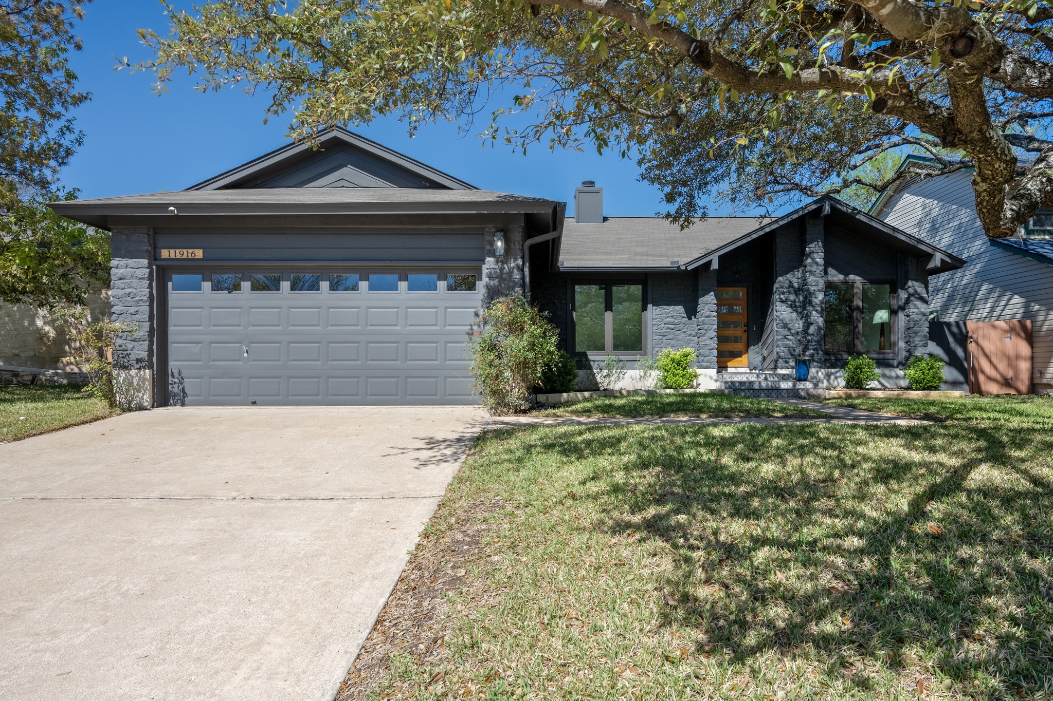 11916 Bittern Hollow Austin, TX 78758 - Photo 2 of 26