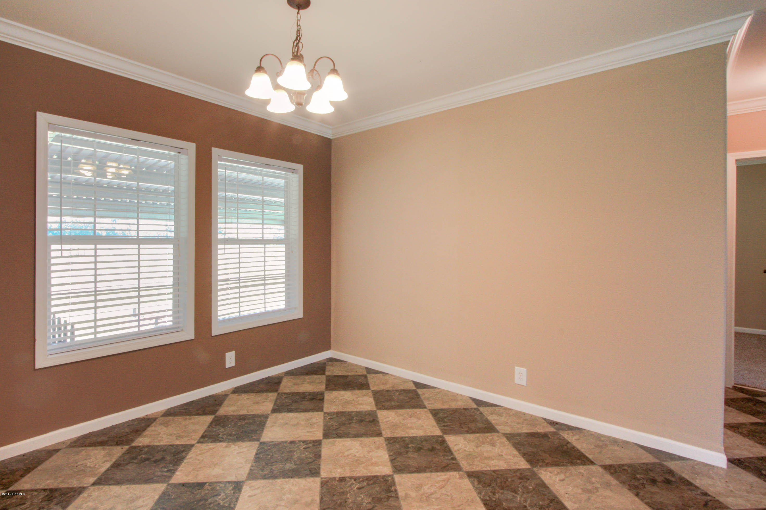 384 Ovey Benoit Road Opelousas, LA 70570 - Photo 5 of 14 IMG_3261