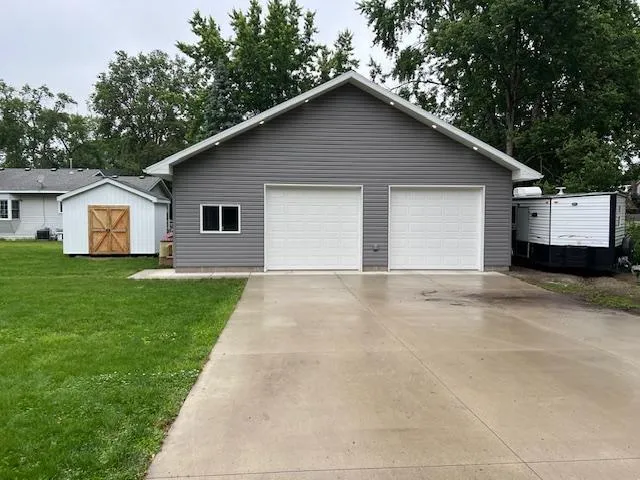 $240,000 | 800 North Marshall Avenue, Litchfield, MN 55355