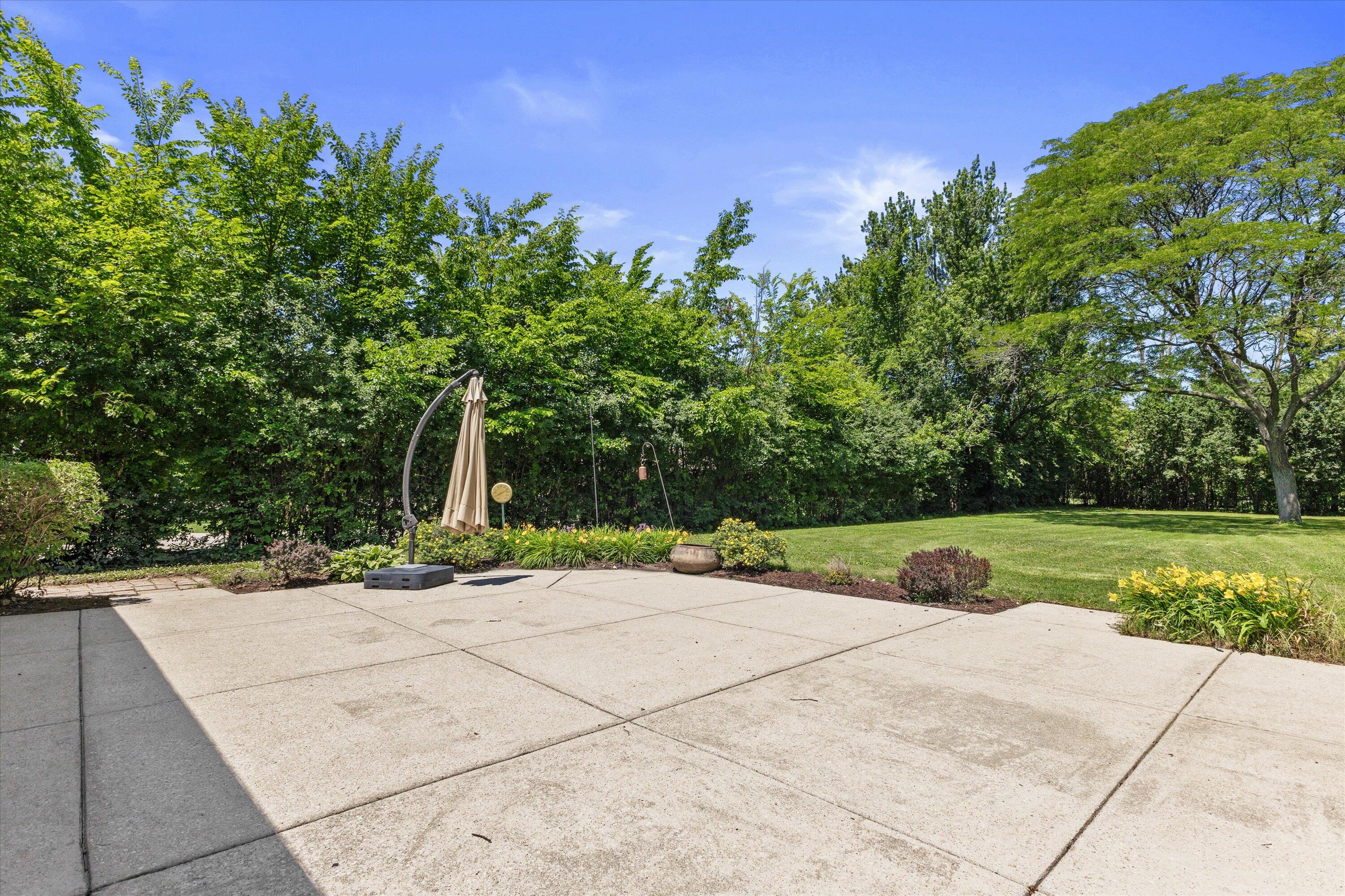 800 East Dean Road Fox Point, WI 53217 - Photo 18 of 35 52-LUKE9503