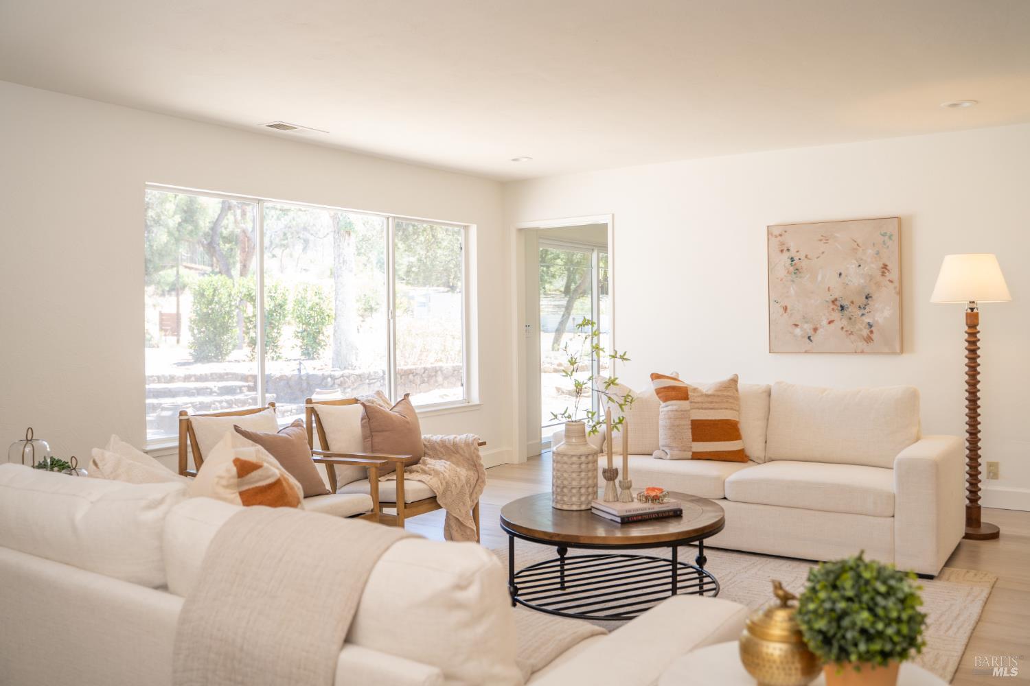 750 Deer Park Road St. Helena, CA 94574 - Photo 3 of 32 Entry living room