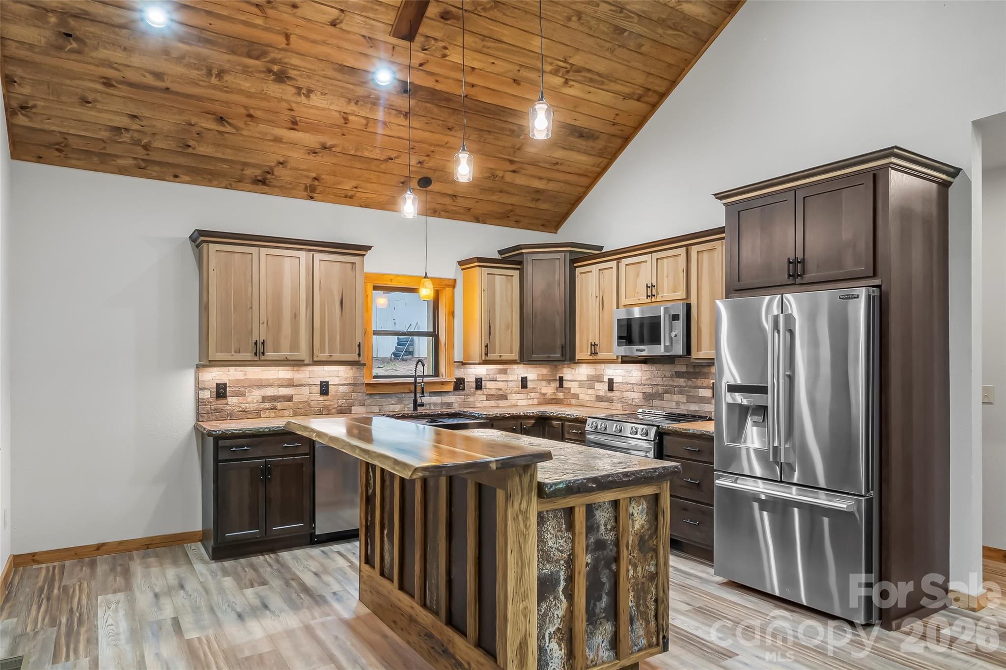 1737 Newfound Road Leicester, NC 28748 - Photo 11 of 47