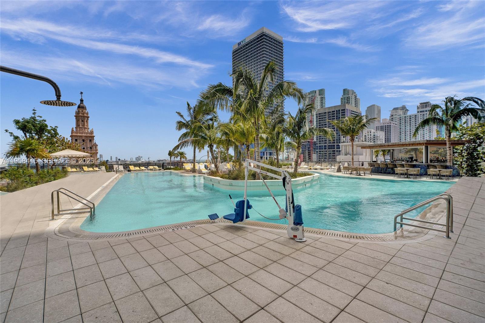 159 Northeast 6th Street, Unit 3405 Miami, FL 33132 - Photo 33 of 37 a view of a garden