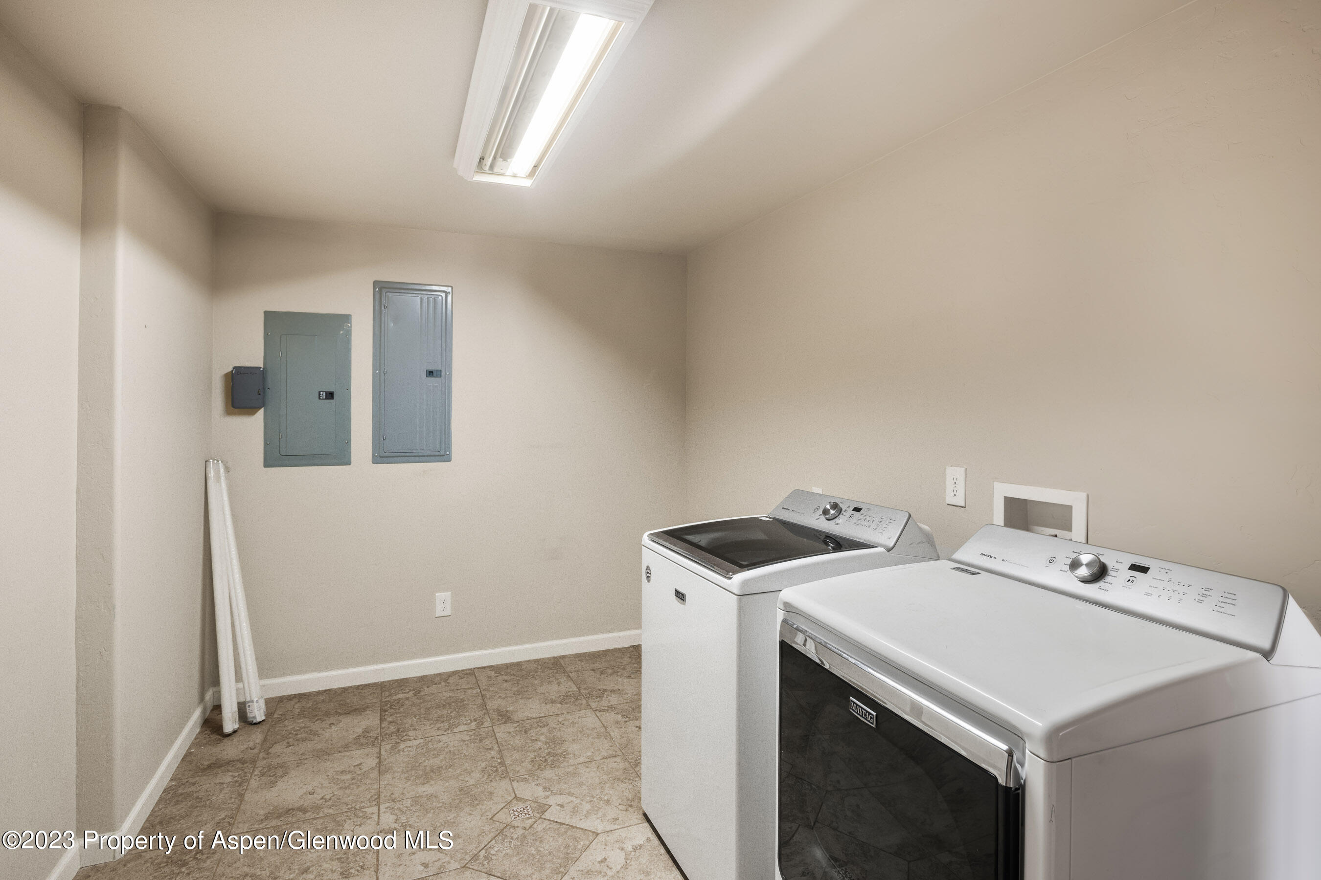 1148 County Road 237 Silt, CO 81652 - Photo 40 of 80 a utility room with dryer and washer