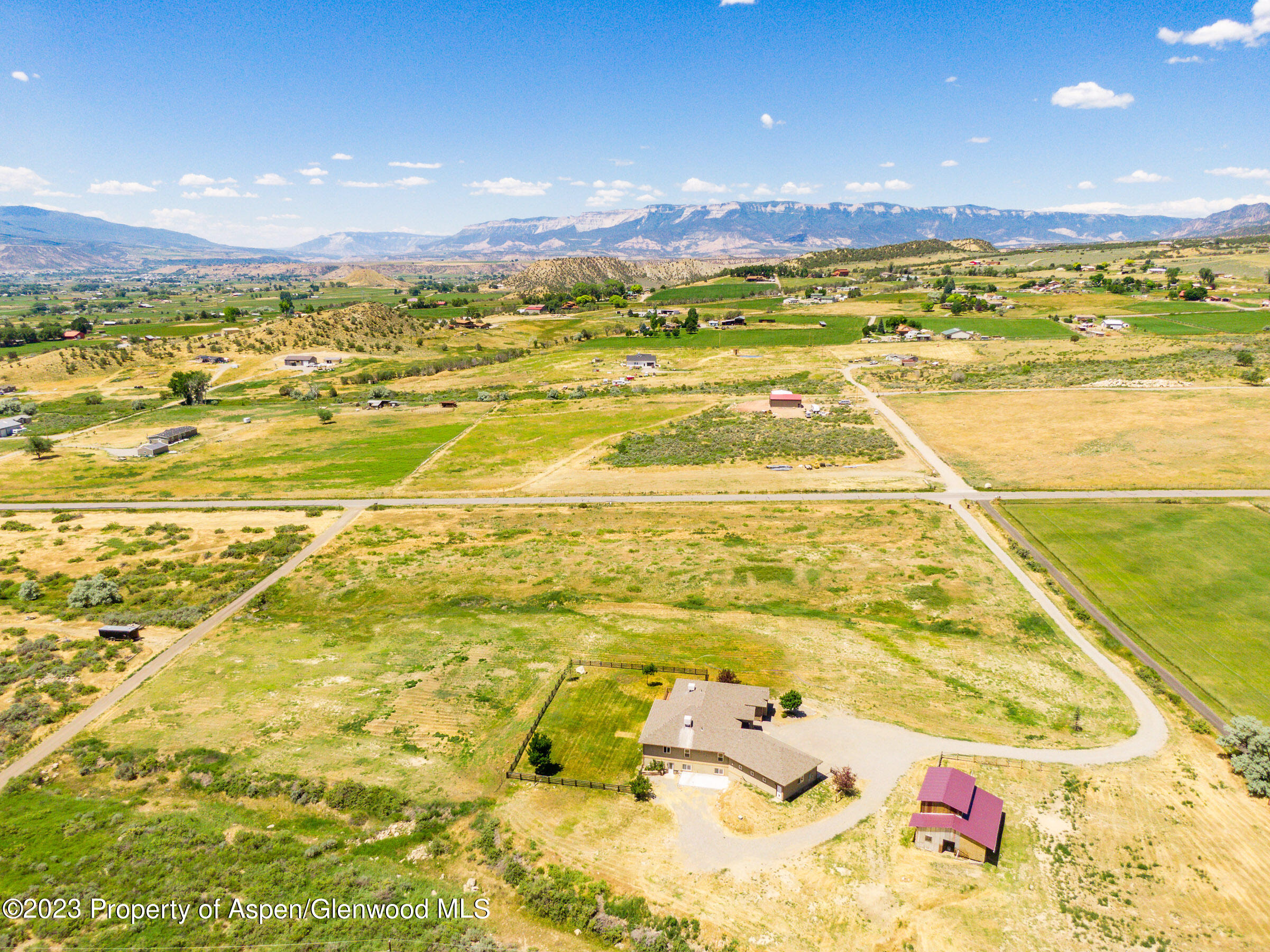 1148 County Road 237 Silt, CO 81652 - Photo 67 of 80 a view of an ocean and a mountain