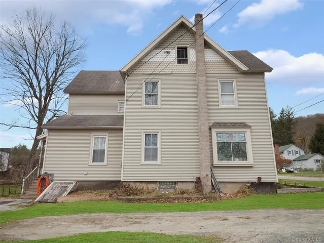 $325,000 | 8 Chapel Street, Jeffersonville, NY 12748