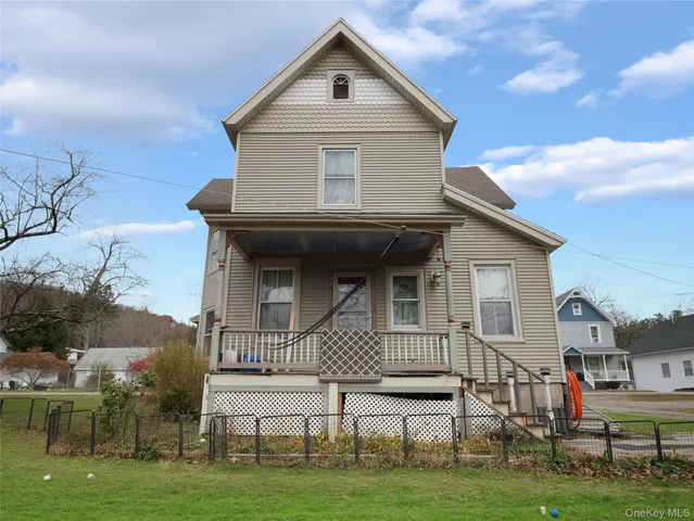 $325,000 | 8 Chapel Street, Jeffersonville, NY 12748