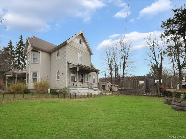 $325,000 | 8 Chapel Street, Jeffersonville, NY 12748