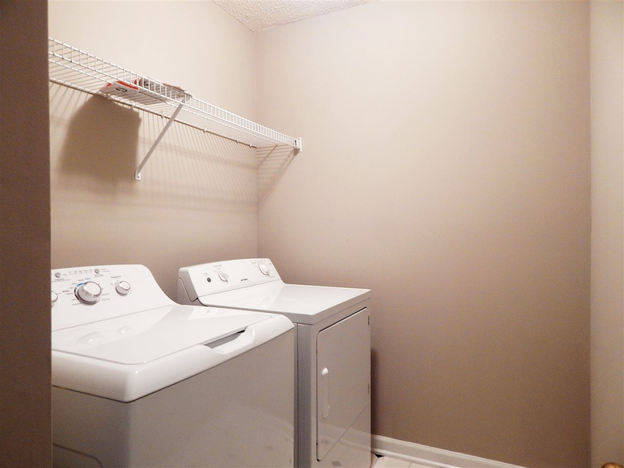 8620 Neuse Hunter Drive Raleigh, NC 27616 - Photo 22 of 28 Laundry