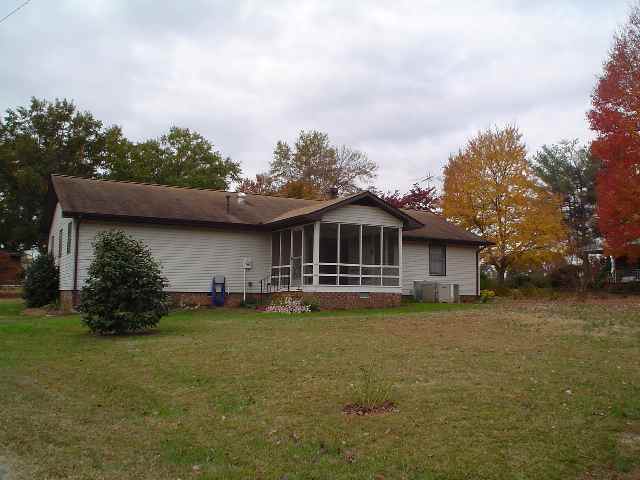 201 Fowler Road Walhalla, SC 29691 - Photo 3 of 9 Gallery Image 3