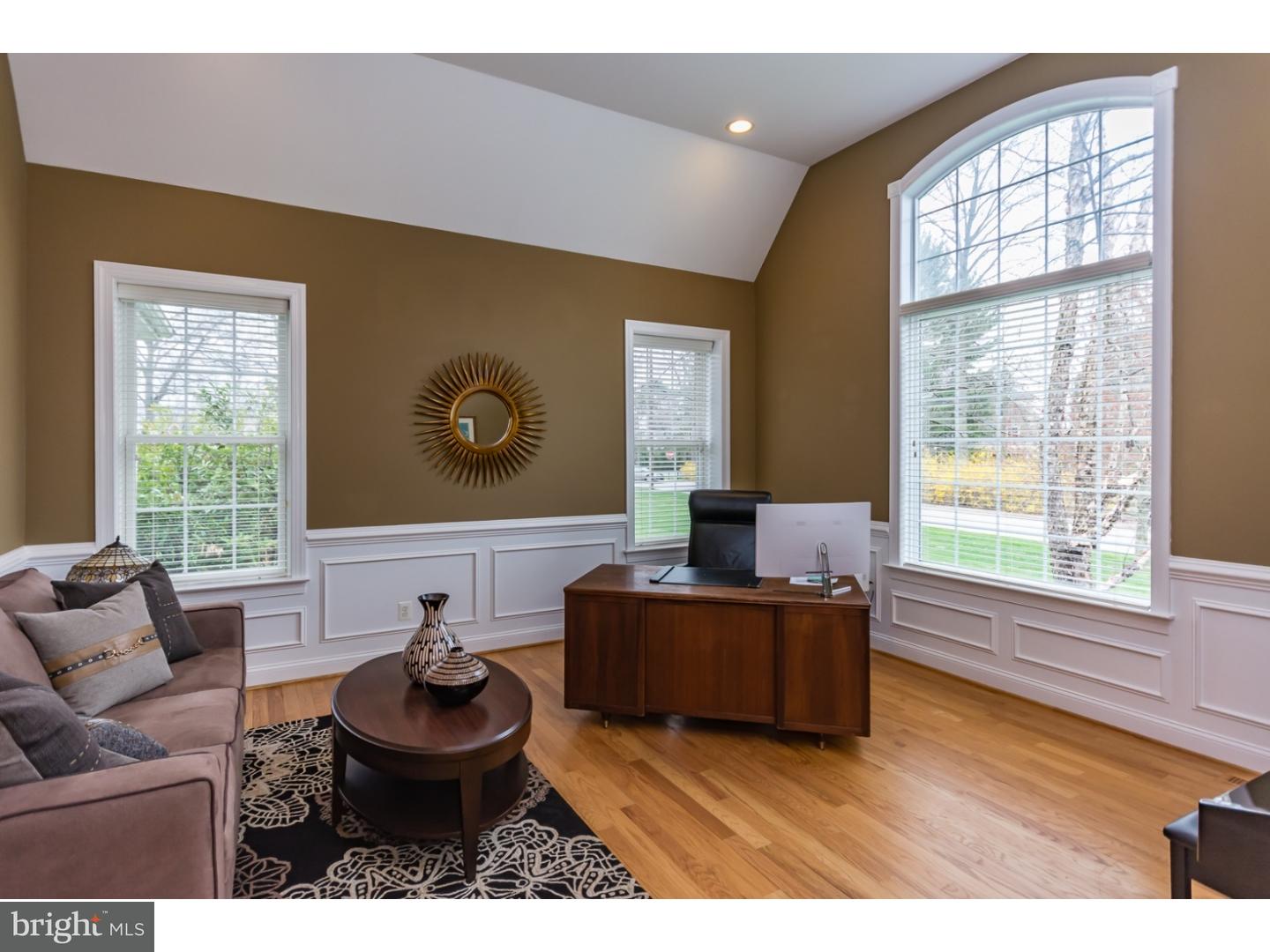 2 West Golf View Road Ardmore, PA 19003 - Photo 3 of 23 Living Room