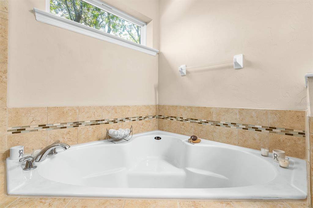 10077 Northwest 17th Road Gainesville, FL 32606 - Photo 20 of 38 Gallery Image 20