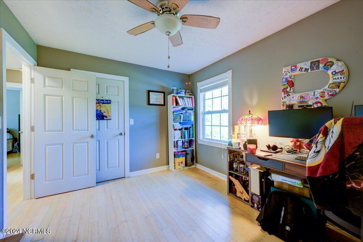 411 Sandy Point Road New Bern, NC 28560 - Photo 37 of 39 31-411_Sandy_Point-13