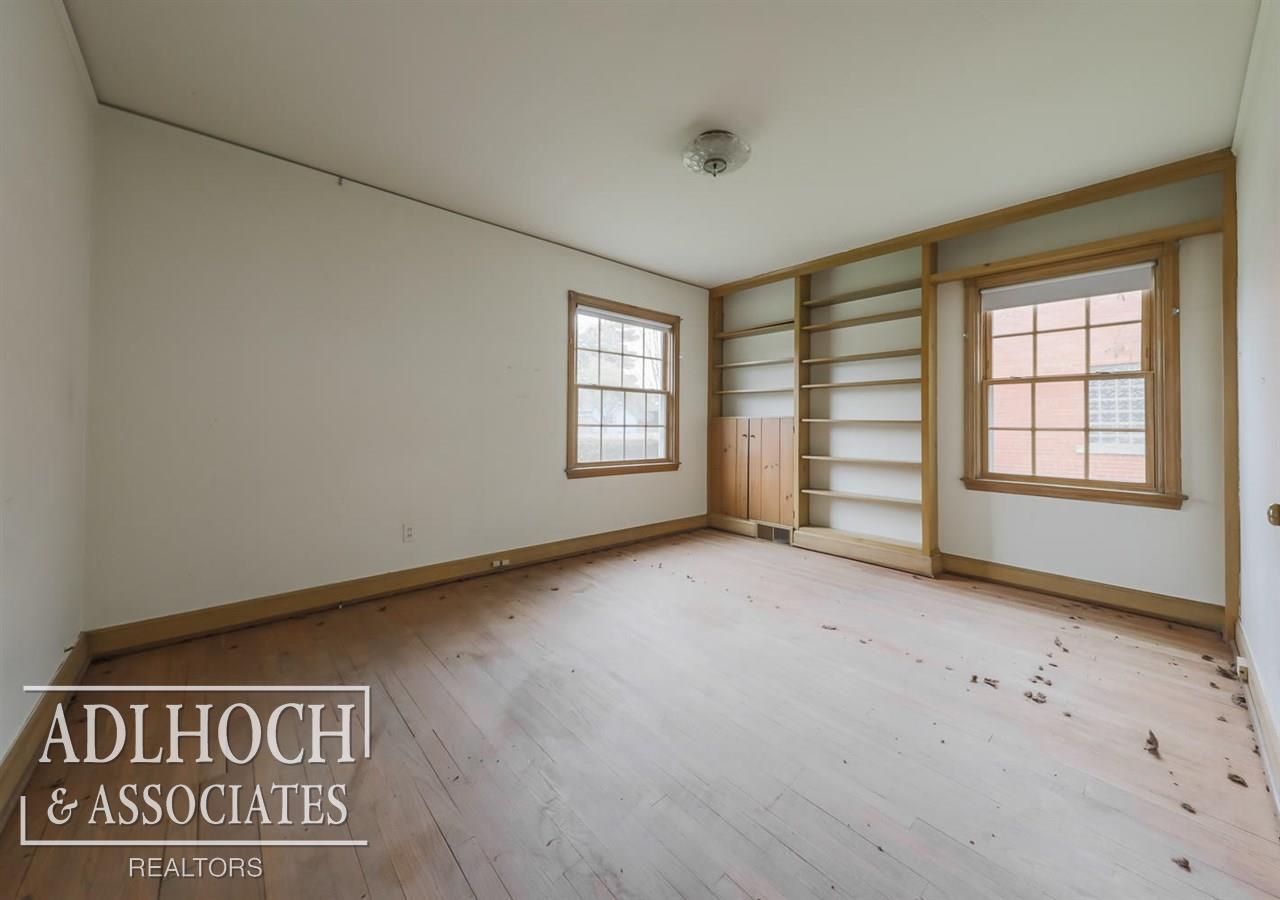 1037 Cadieux Road Grosse Pointe Park, MI 48230 - Photo 10 of 39