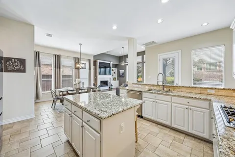 $830,000 | 808 Edgewood Drive, Keller, TX 76248