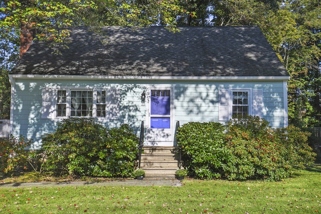 25 Ruth Avenue Dracut, MA 01826 - Photo 1 of 27 Gallery Image 1