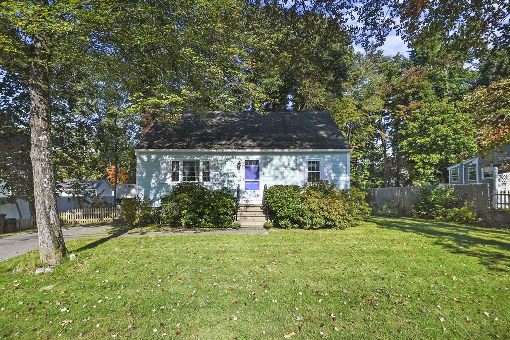 25 Ruth Avenue Dracut, MA 01826 - Photo 2 of 27 Gallery Image 2