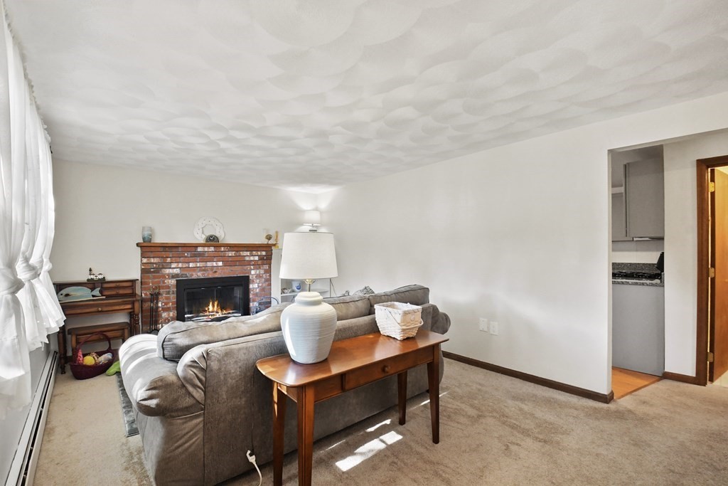 25 Ruth Avenue Dracut, MA 01826 - Photo 7 of 27 Gallery Image 7