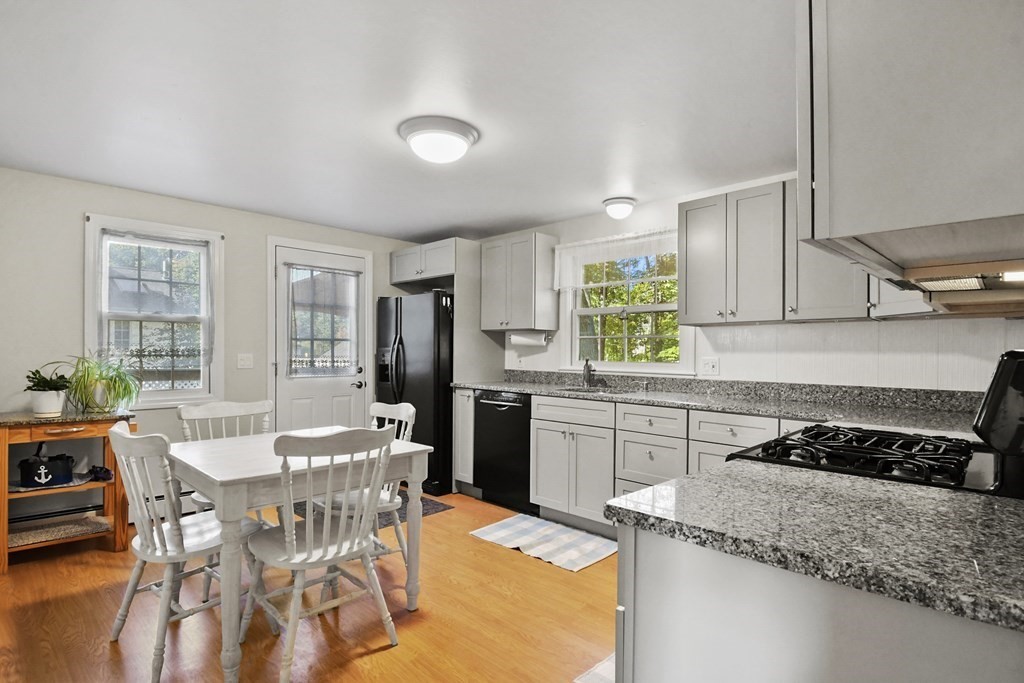 25 Ruth Avenue Dracut, MA 01826 - Photo 8 of 27 Gallery Image 8