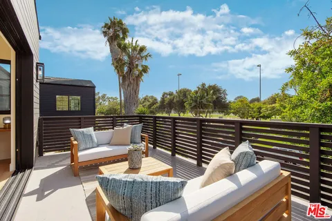 $4,550,000 | 1500 Louella Avenue, Venice, CA 90291