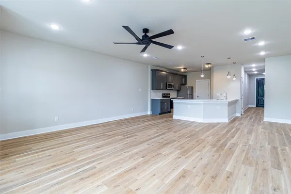 $2,300 | 9101 Noel Street, Unit A, Houston, TX 77033
