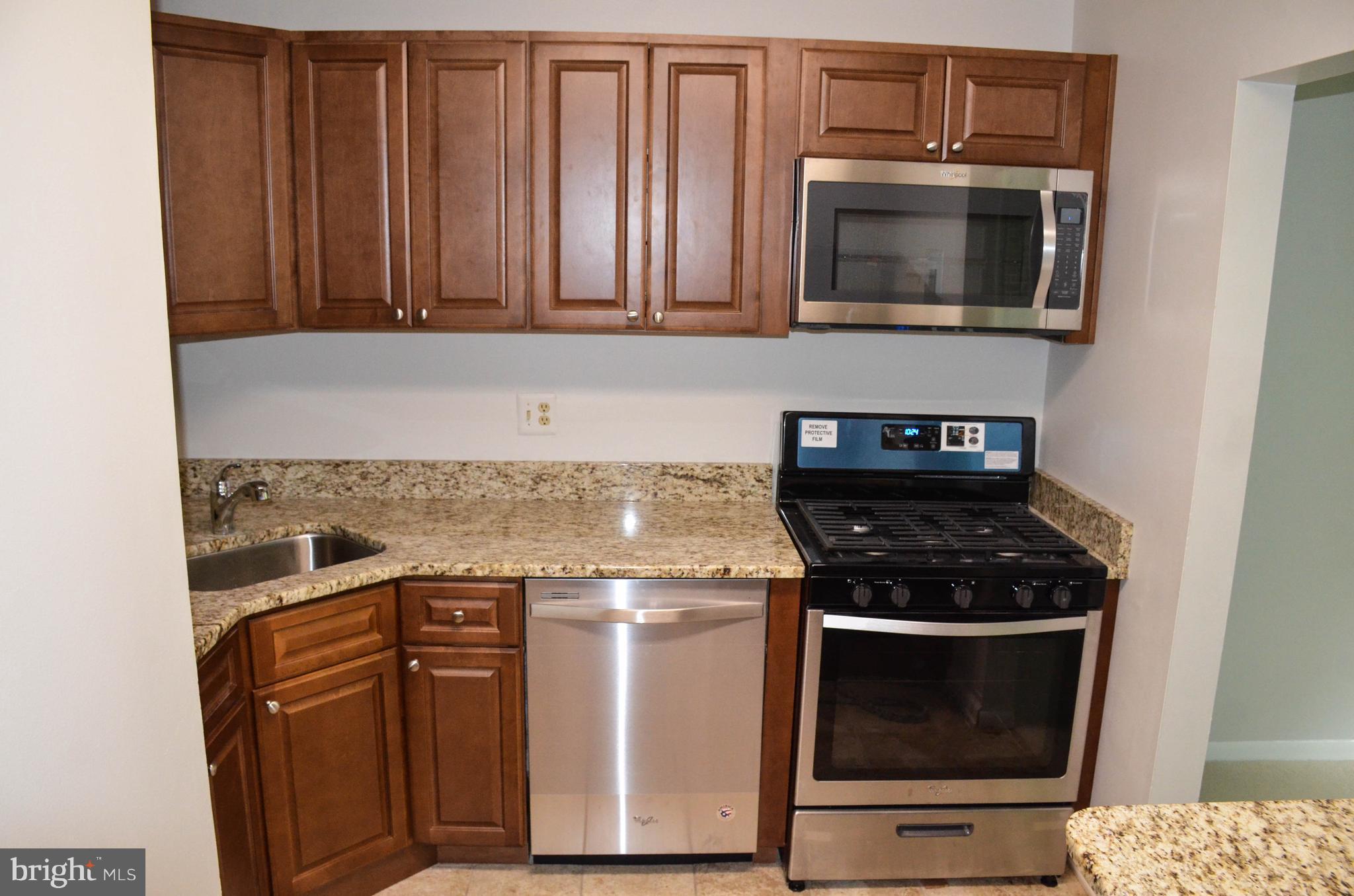 1424 Northgate Square, Unit 22B Reston, VA 20190 - Photo 2 of 16 Just updated!