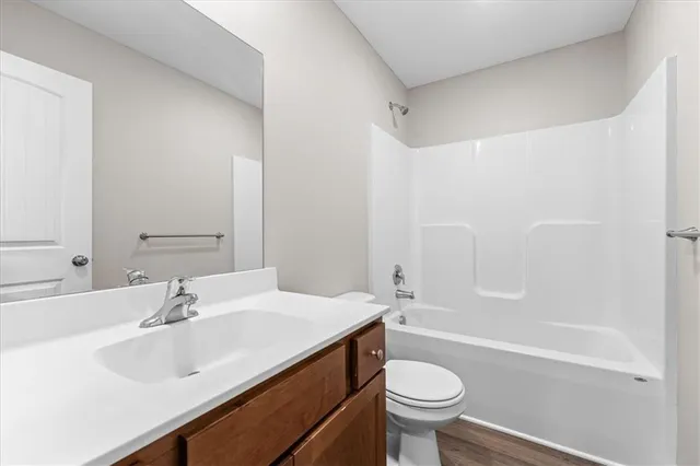 $325,000 | 9707 East 222nd Street, Peculiar, MO 64078