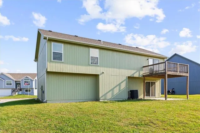 $325,000 | 9707 East 222nd Street, Peculiar, MO 64078