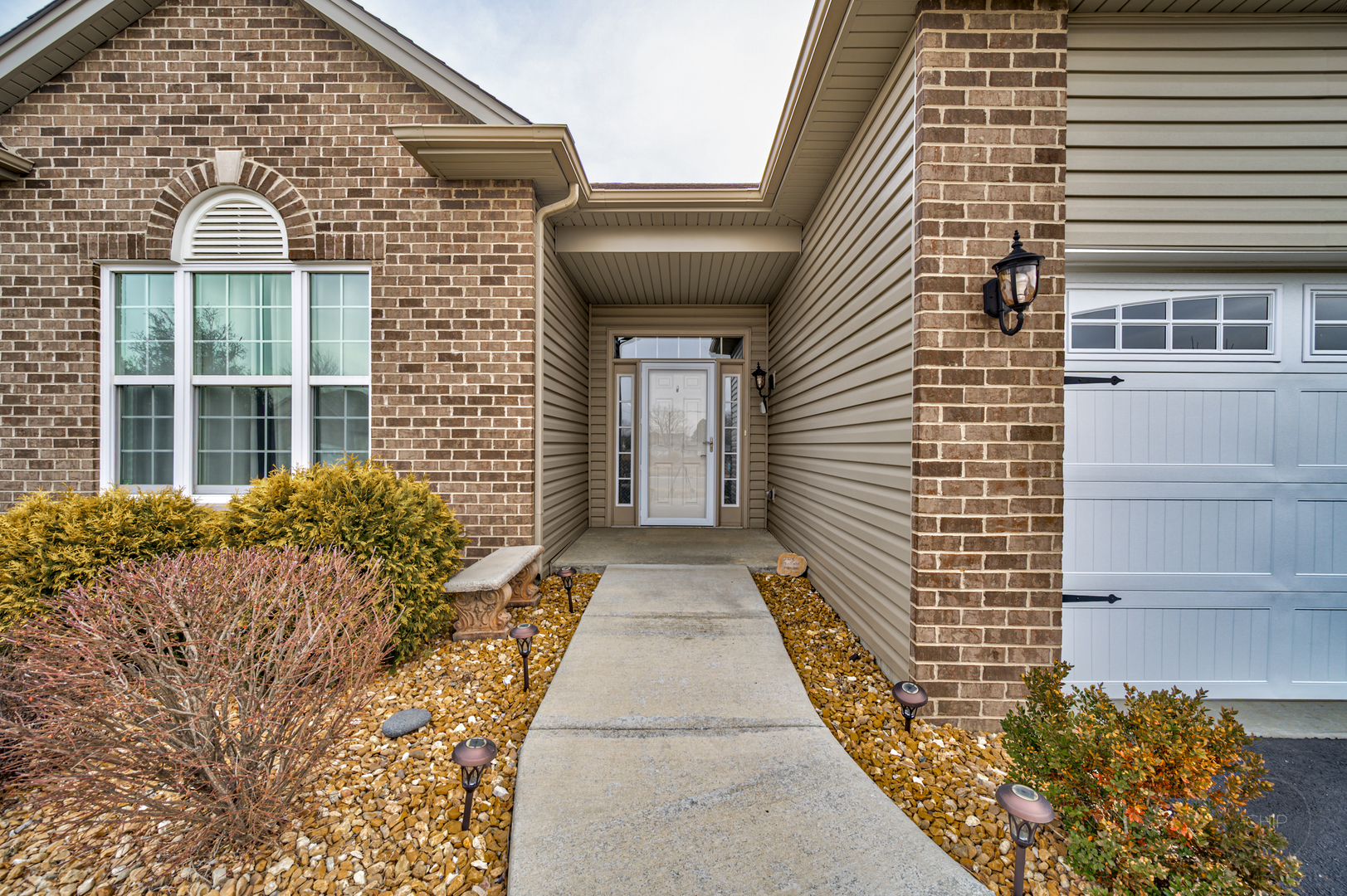 17558 West Windemere Circle Lockport, IL 60441 - Photo 3 of 38