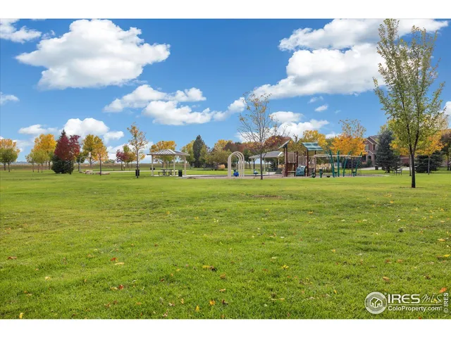 a view of building with outdoor space