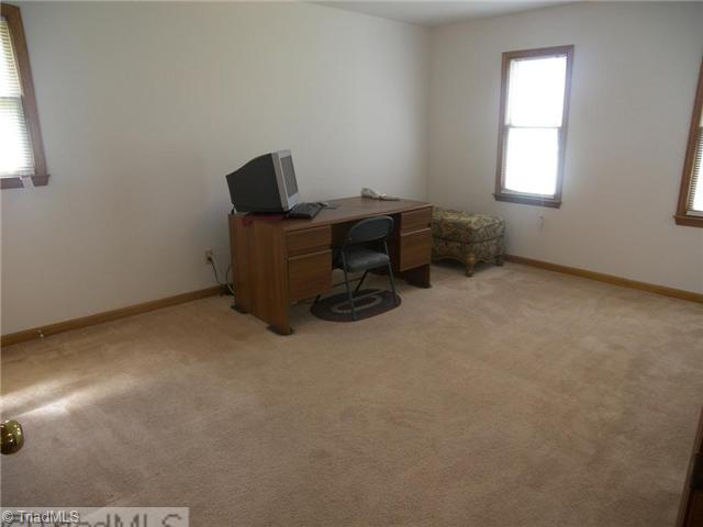 983 Ridgeview Avenue Winston-Salem, NC 27127 - Photo 6 of 13 Master Bedroom.
