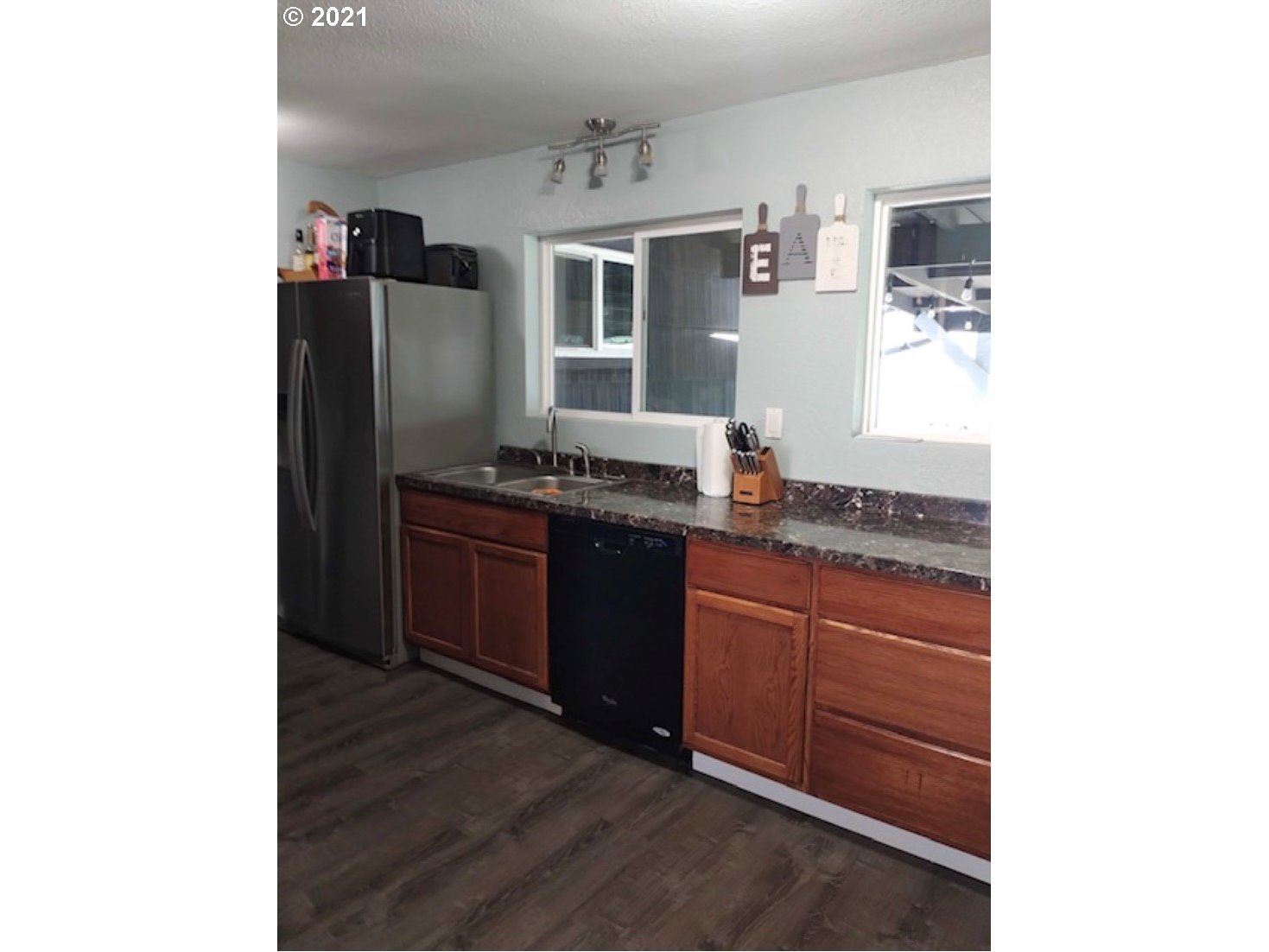 1727 Carter Lane Springfield, OR 97477 - Photo 4 of 13