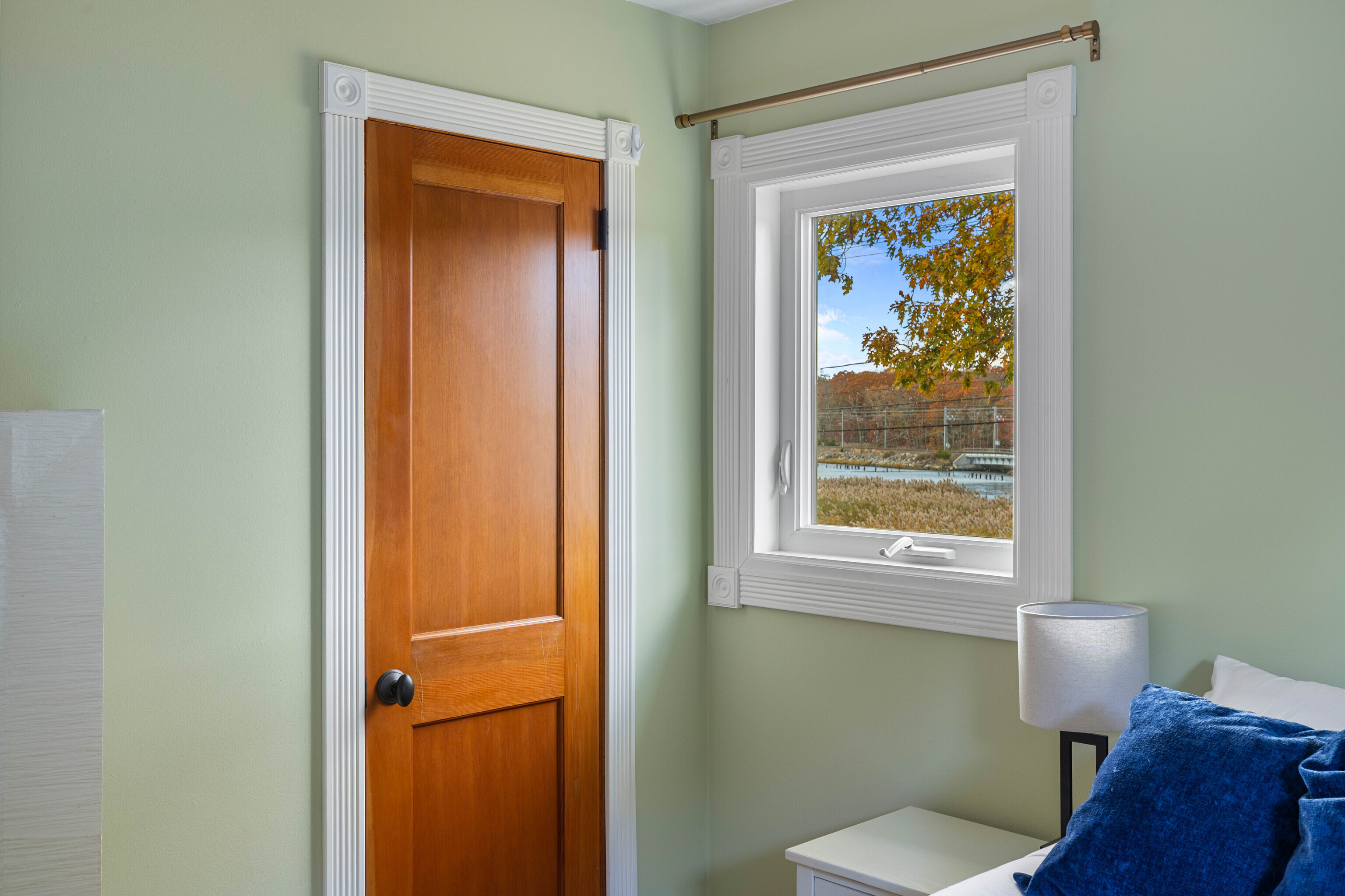 46 Old Black Point Road East Lyme, CT 06357 - Photo 23 of 40 a bathroom with a toilet sink vanity and mirror