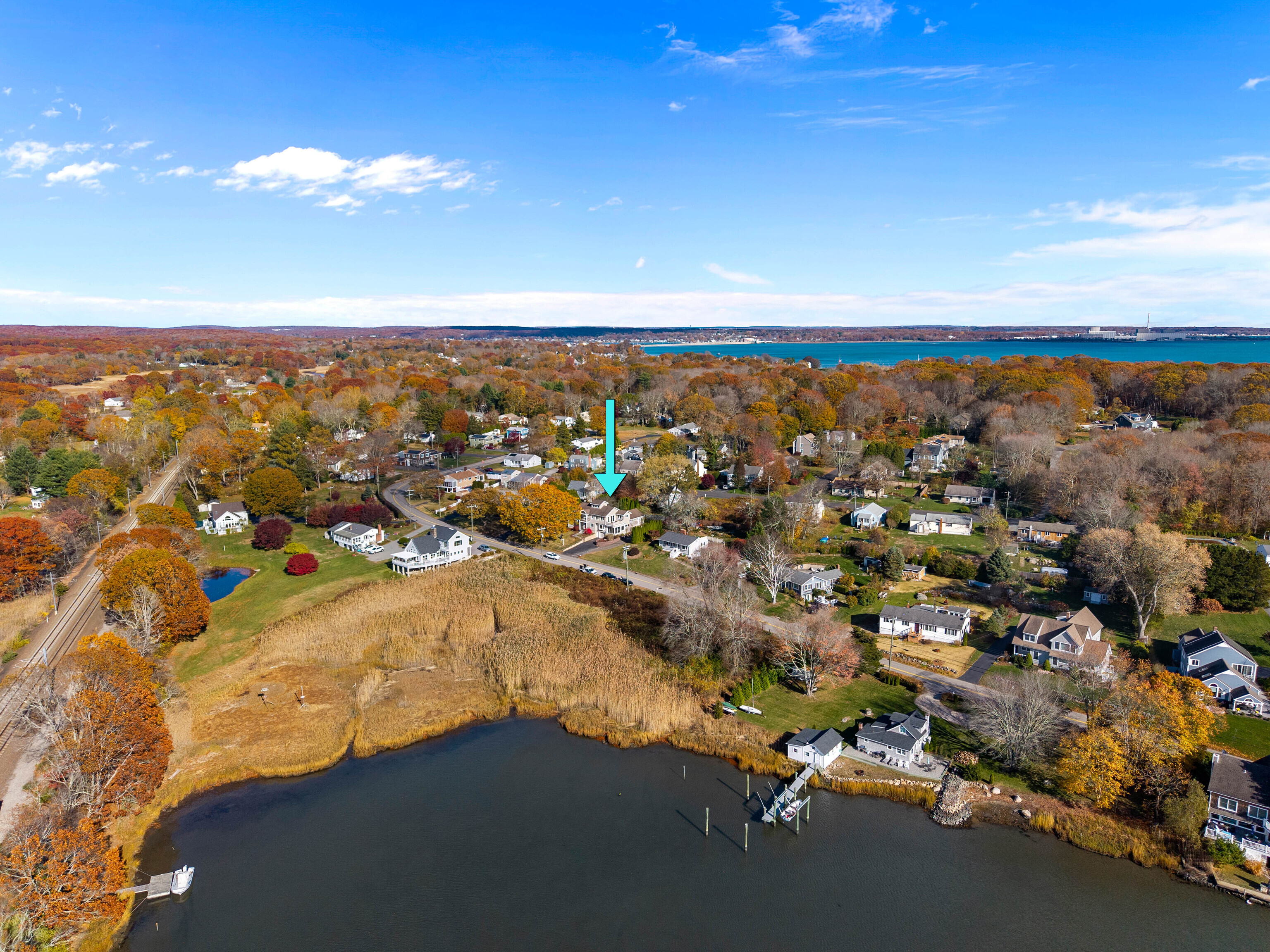 46 Old Black Point Road East Lyme, CT 06357 - Photo 4 of 40