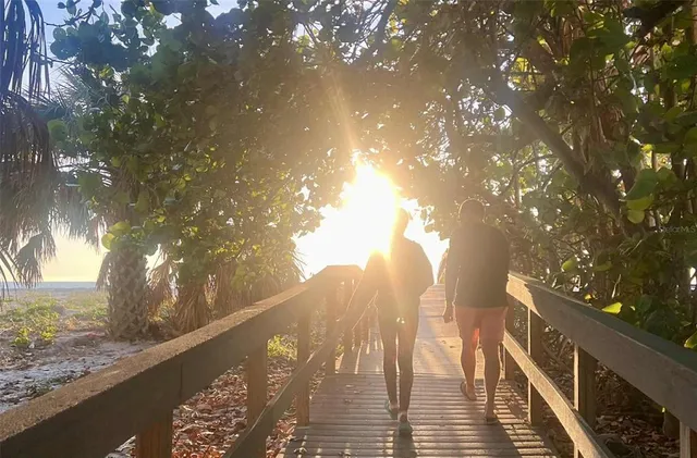 $925,000 | 121 99th Avenue, Treasure Island, FL 33706