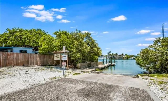 $925,000 | 121 99th Avenue, Treasure Island, FL 33706