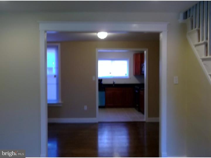 7716 Temple Road Philadelphia, PA 19150 - Photo 5 of 25 Living Room