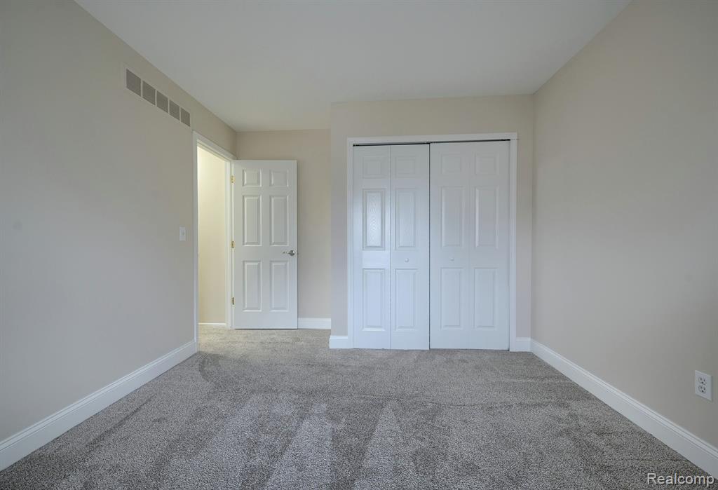 2201 Stonington Lane Rochester Hills, MI 48306 - Photo 21 of 31