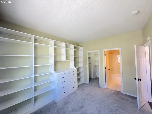 $399,999 | 6547 Northeast Brighton Street, Hillsboro, OR 97124