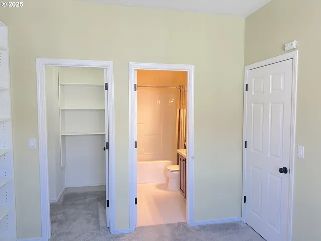 $399,999 | 6547 Northeast Brighton Street, Hillsboro, OR 97124