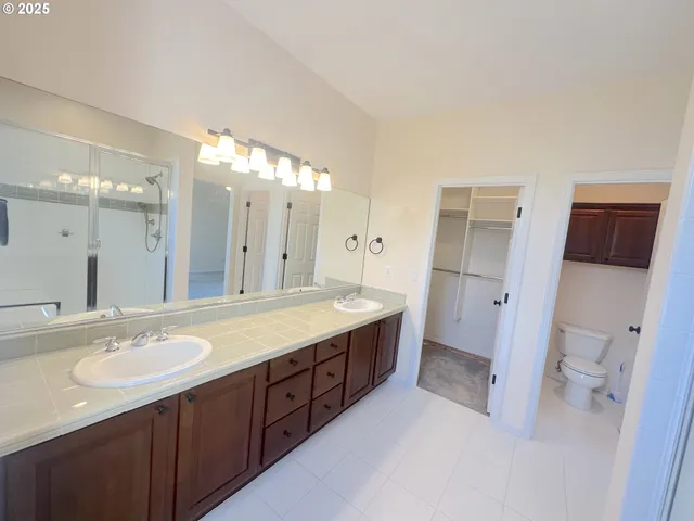 $399,999 | 6547 Northeast Brighton Street, Hillsboro, OR 97124