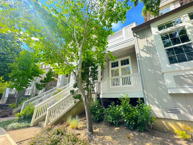 $399,999 | 6547 Northeast Brighton Street, Hillsboro, OR 97124