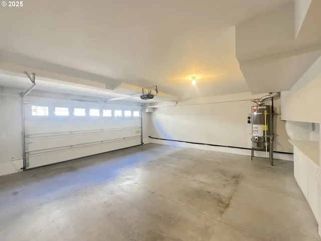 $399,999 | 6547 Northeast Brighton Street, Hillsboro, OR 97124