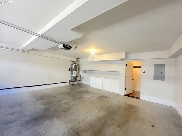 $399,999 | 6547 Northeast Brighton Street, Hillsboro, OR 97124