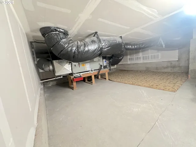 $399,999 | 6547 Northeast Brighton Street, Hillsboro, OR 97124