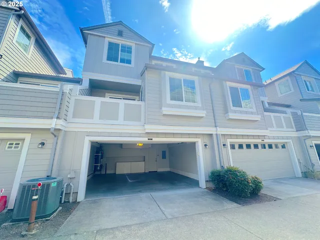 $399,999 | 6547 Northeast Brighton Street, Hillsboro, OR 97124