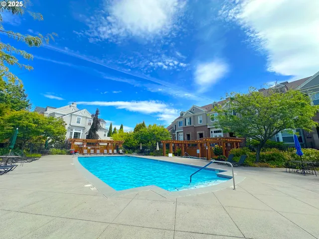 $399,999 | 6547 Northeast Brighton Street, Hillsboro, OR 97124