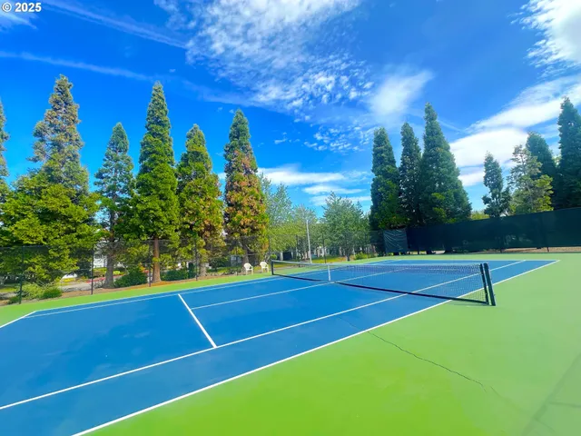 $399,999 | 6547 Northeast Brighton Street, Hillsboro, OR 97124