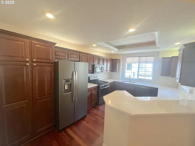 $399,999 | 6547 Northeast Brighton Street, Hillsboro, OR 97124